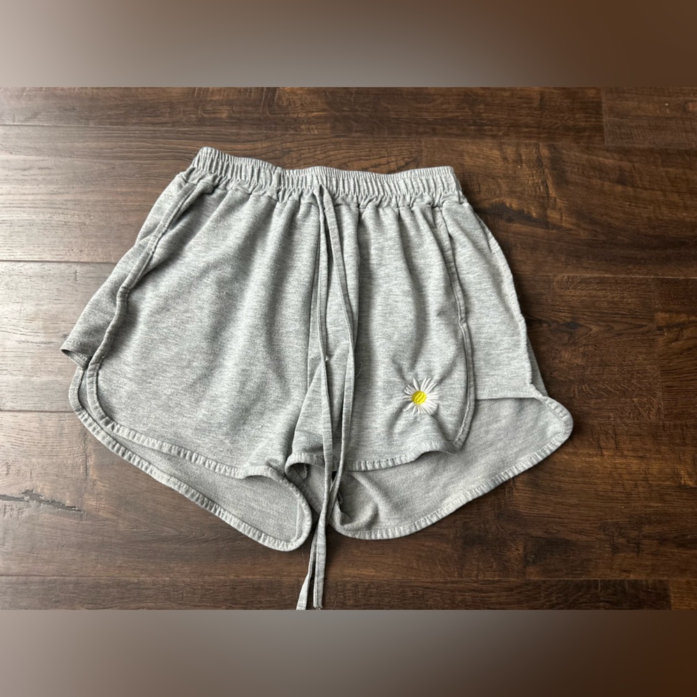 SHEIN Light gray shorts with flower at bottom M